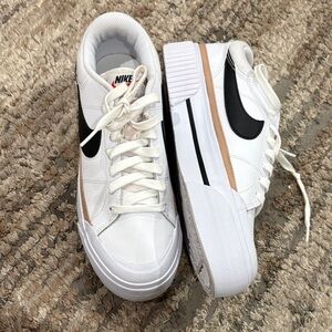 Nike Court Legacy Lift Sneaker - Women's